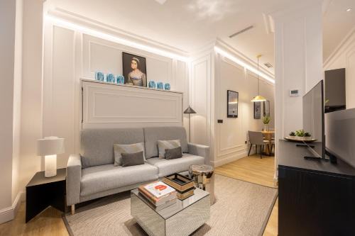 Sol Apartamento | Edmond Vibes Puerta del Sol Suites
