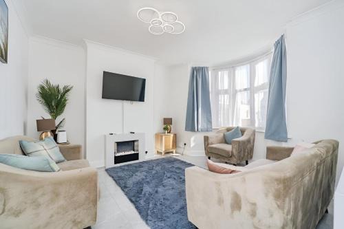 Charlton Casa | EEJs Stylish 3 Bedroom House - Greenwich