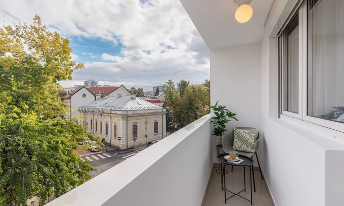 Bucharest City-Centre Apartamento | Modern 1BR in Piata Romana