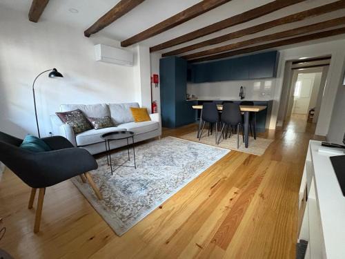 Old Town Apartamento | Egas Duplex Historic Centre