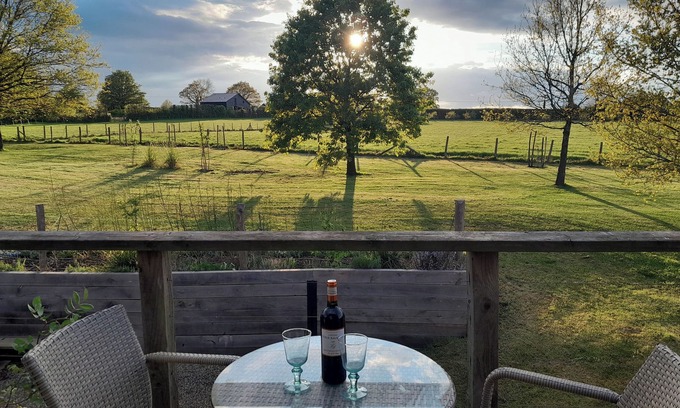 Five Oak Green Cabaña | EGYPT GRANARY, with a garden in Brenchley