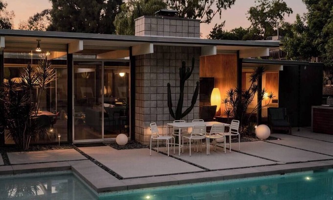 Thousand Oaks Casa | Eichler Mid Century Modern Designer Pool/Jacuzzi