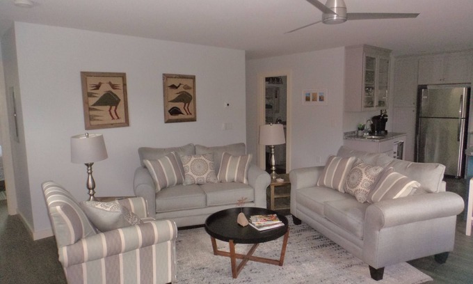 Sunday River Area Apartamento | Eight minutes to Sunday River! Two bdrm apartment. Ski, hike, bike & relax.