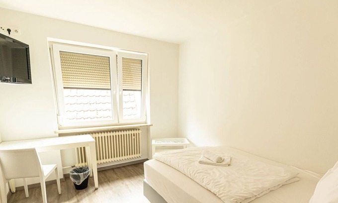 Hollfeld Casa | Einzelzimmer mit Großem Bett - Zi. 3 - Gasthof Schrenker