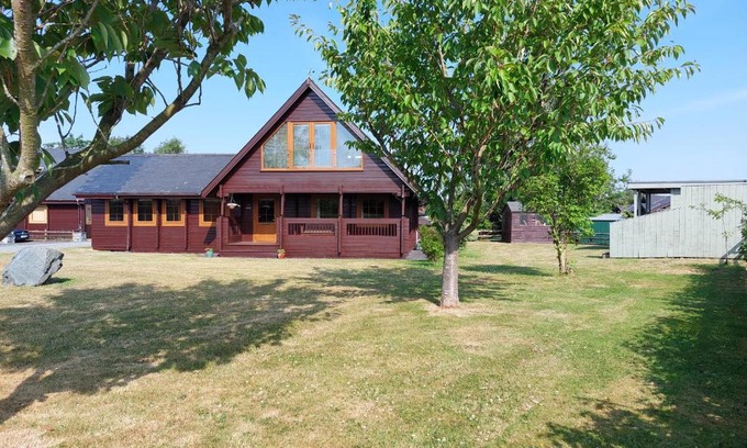 Menai Bridge Casa | Eirianfa