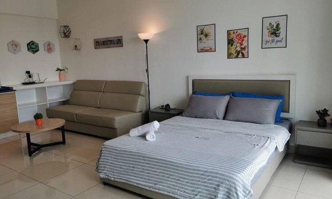 Bangi Sentral Apartamento | Eko Studio@EVO SOHO BANGI with NETFLIX & WIFI