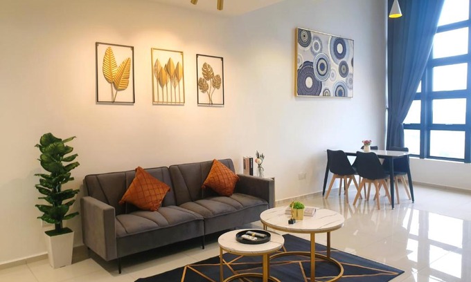 Taman Mutiara Apartamento | EkoCheras Duplex Suite by Ohana Home