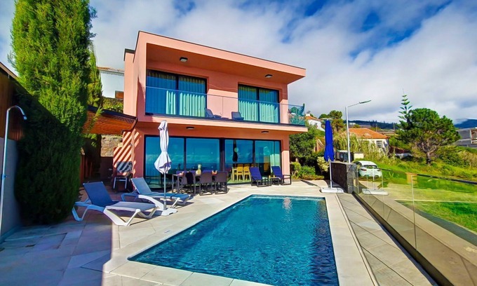 Prazeres Casa | Elísio do Mar by LovelyStay