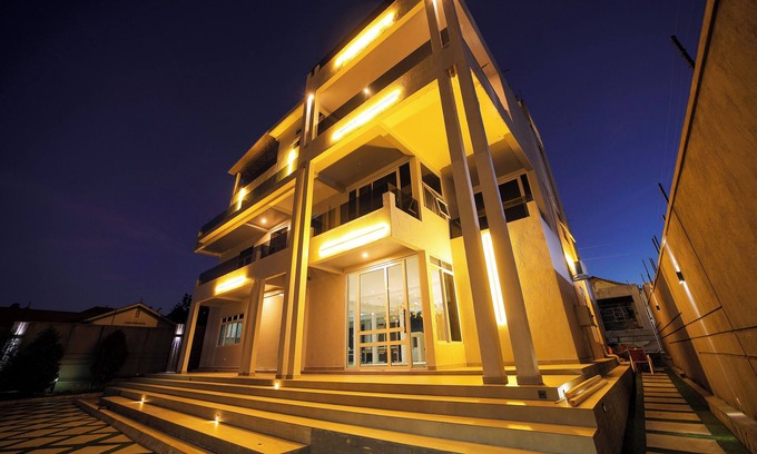 Entebbe Hotel | EL AMO LAKEVIEW VILLA