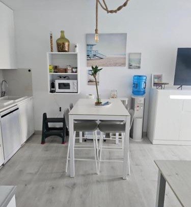 Pueblo Latino Apartamento | El ancla de playa elisa
