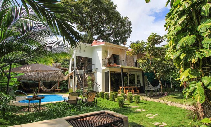 Playa Hermosa Cobano Hotel | El Chante Surf House