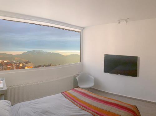 Farellones Apartamento | EL COLORADO, New Loft, SKI IN & OUT, 4 people, Hot POOL, all Walking distance