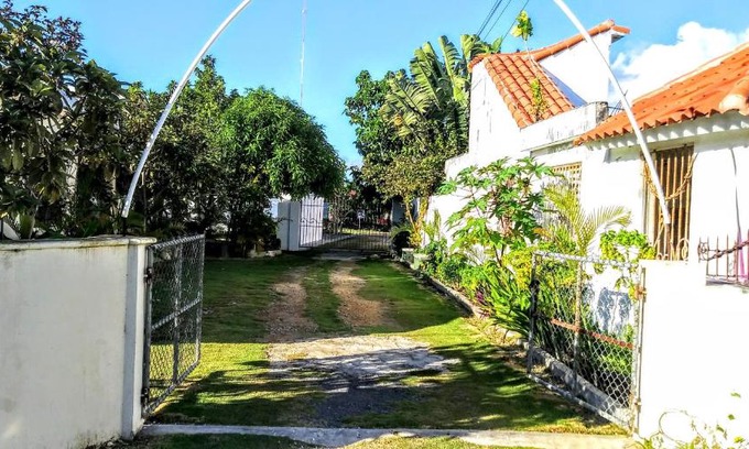 Higuey Casa | El Conde de Villa Rosa