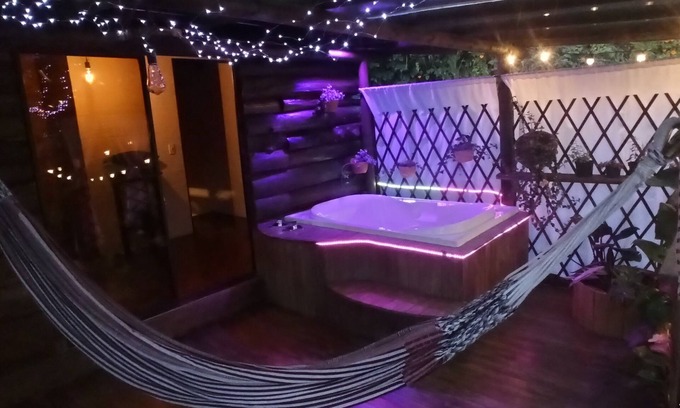 Villa Hermosa Cabina | El diamante Magic night cabaña con jacuzzi y chimenea en Sta elena