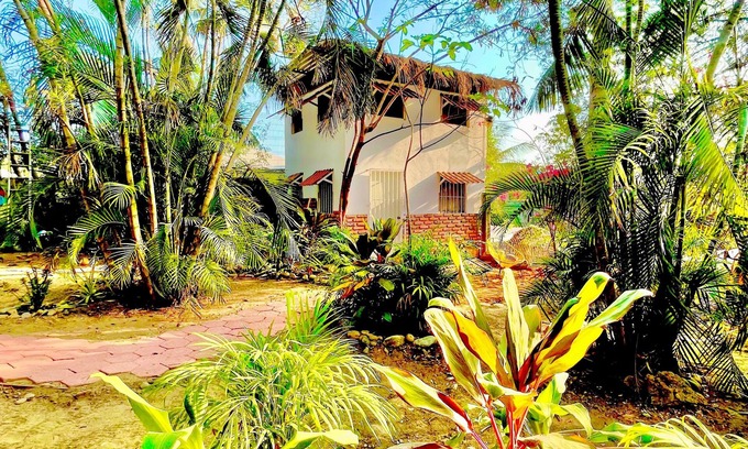 Brisas de Zicatela Hotel | El Eden Escondido