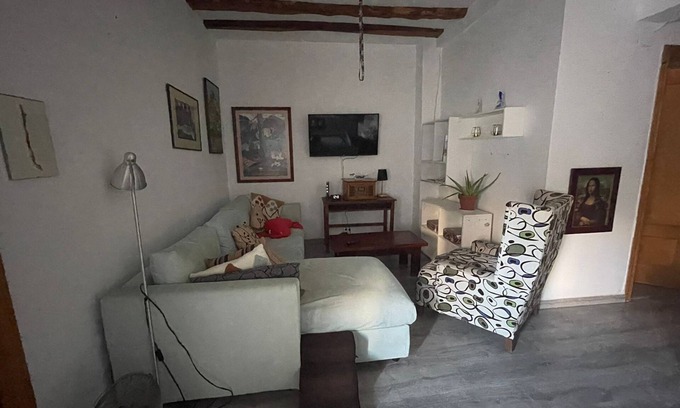 La Magdalena Apartamento | El Encanto del Casco para 4 pasajeros +2 parking