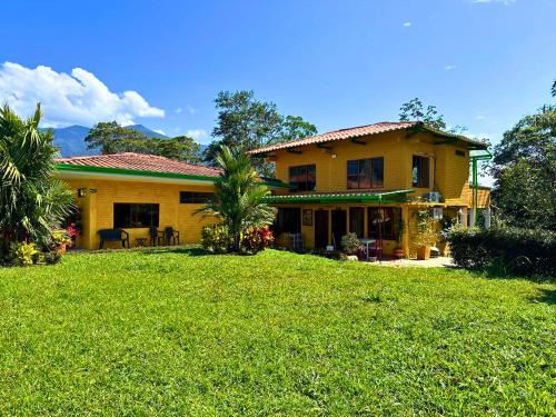 Mocoa Casa | El Ensueño Ecohostal & Glamping