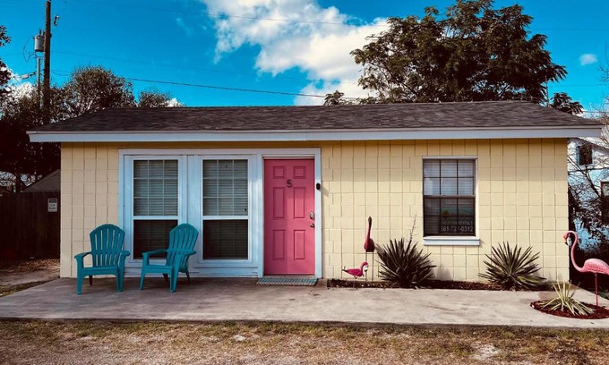 Fulton Casa | El Flamingo - Sun Harbor Cottage #5