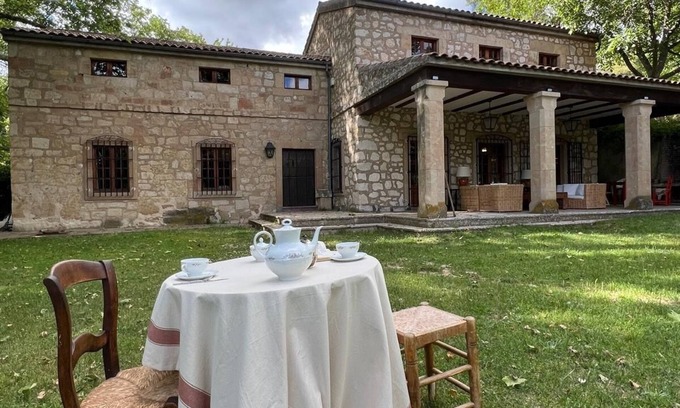 Cabrerizos Casa | El huerto de Fray Luis de León