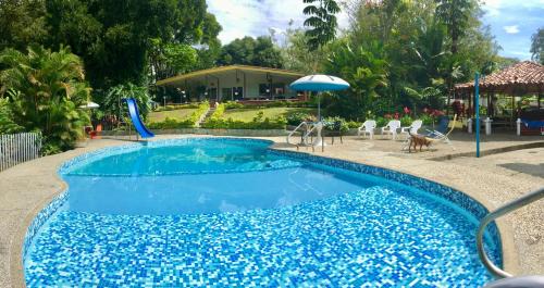 Pereira Casa | El Jardín de los Colibríes - Pereira, Risaralda