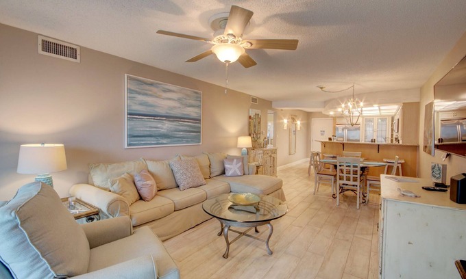 Harold Condominio | 2HAB / 2BA - Hermosas vistas del Golfo y la piscina