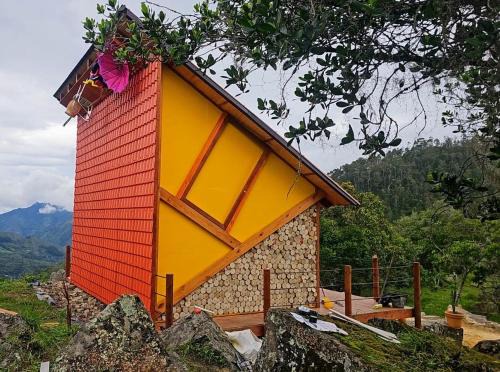 Pacho Chalet De Esquí | El Mundo al Revés