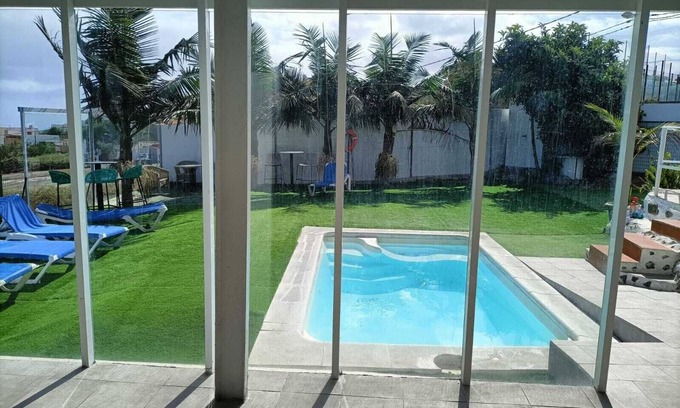 Firgas Chalet De Esquí | CASA El NARANJO CON PISCINA PRIVADA