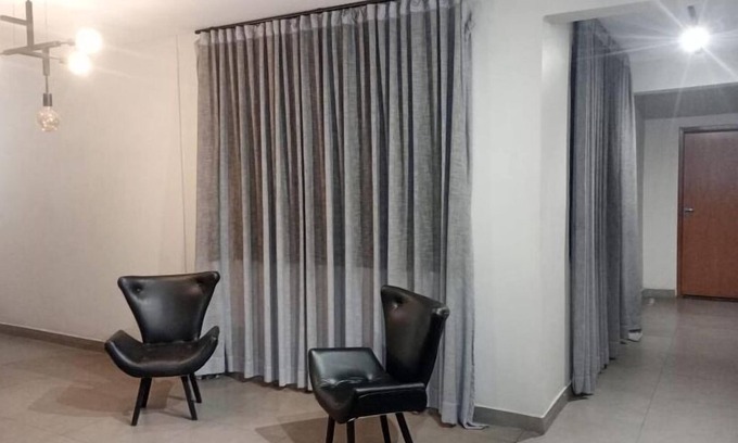 Central Sector Hotel | El Nassr Suits Ltda