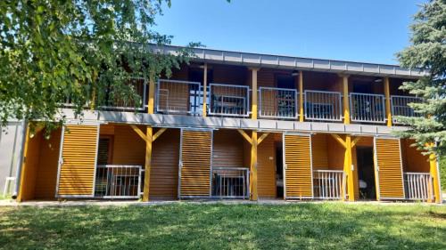 Sturovo Apartamento | EL PASO chata C1 - C8 v areáli kúpaliska
