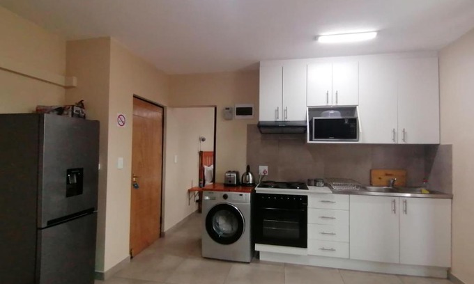 Athlone Apartamento | El Pueblo Apartment