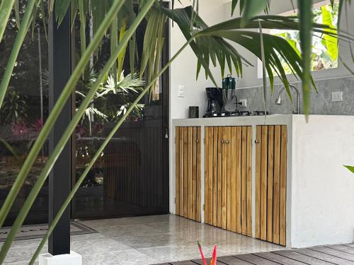 Cahuita Casa | El Rincon de la Suiza
