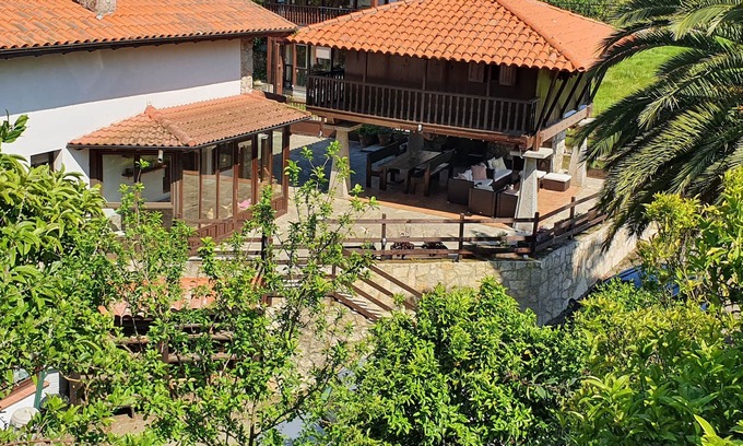 Pando Cabaña | el riveru,casona asturiana con horreo a 5 min de playas
