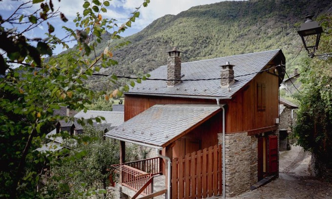 Lladros Chalet De Esquí | El Xalet de la Vall de Cardós