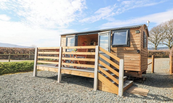 Llandrindod Wells Cabaña | ELAN, pet friendly, character holiday cottage in Rhayader