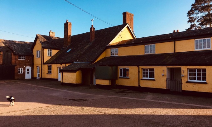 Clyst St Mary Otro | Elbury Farm, Broadclyst