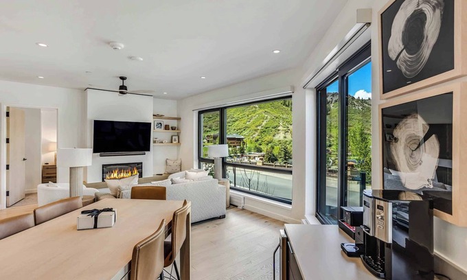 Snowmass Village Cabina | Electric Pass Lodge 106