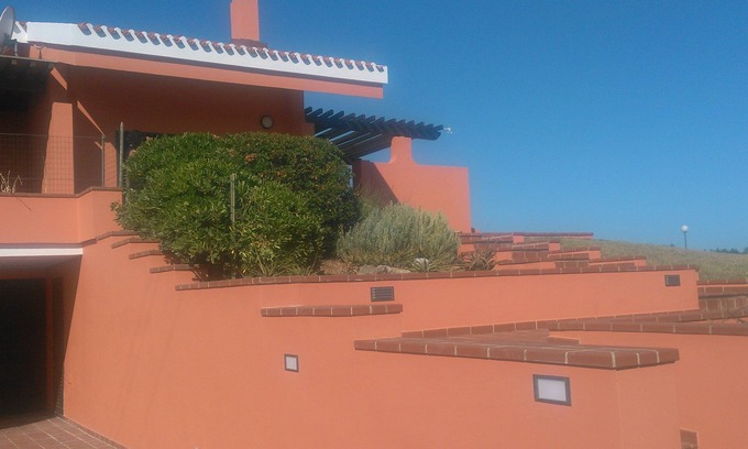 La Pelosa Villa | LA CASA ROSA amplia panorámica a 300mt del mar con WIFI