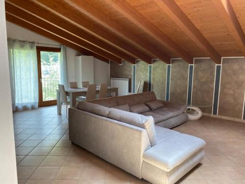Edolo Apartamento | Elegance Mountain Attic with sauna Edolo Ponte di Legno