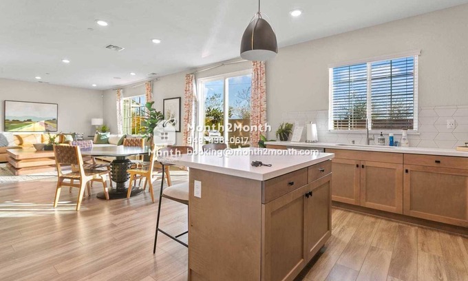 Ontario Casa | Elegance on Foxglove #41643