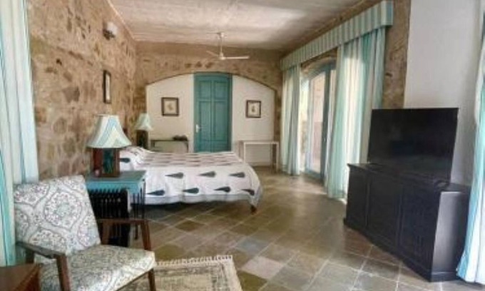Amer Apartamento | Elegant 1 Bedroom Apartment Near Kookus 4