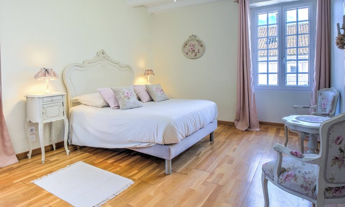 Saint-Jean-de-Cole Apartamento | Elegante alojamiento de 150 m² con vista al castillo – 3 habitaciones en el corazón del Périgord
