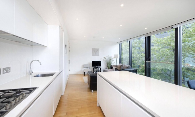 Laurieston Apartamento | Elegant 2-bed flat near The Meadows w/ parking