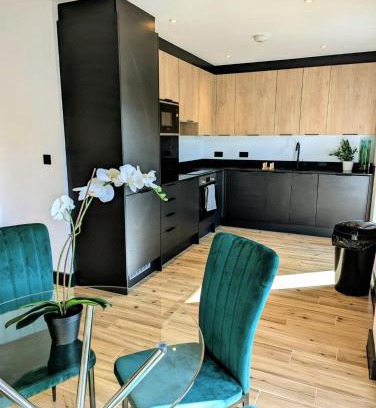 North Finchley Apartamento | Elegant 2 bed flat with balcony