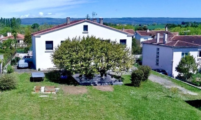 Castelnaudary Apartamento | Havre d’Athéna: apartamento elegante de 2 dormitorios con sauna y jardín privado