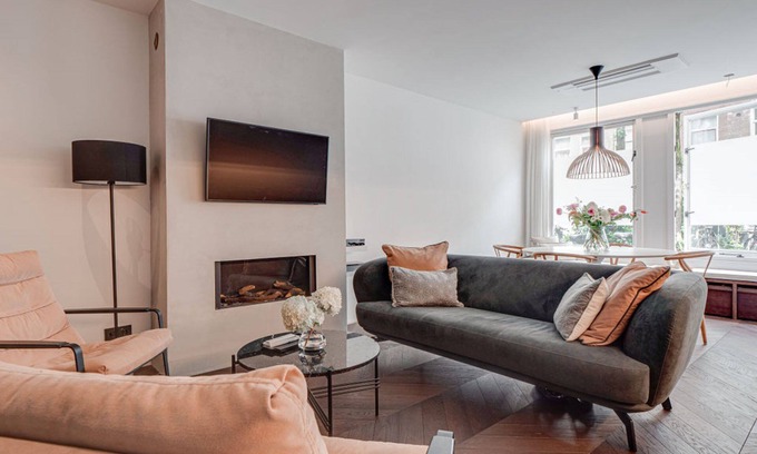 Oude Pijp Apartamento | Elegant 3-Room Apartment with AC , Located in the Heart of De Pijp