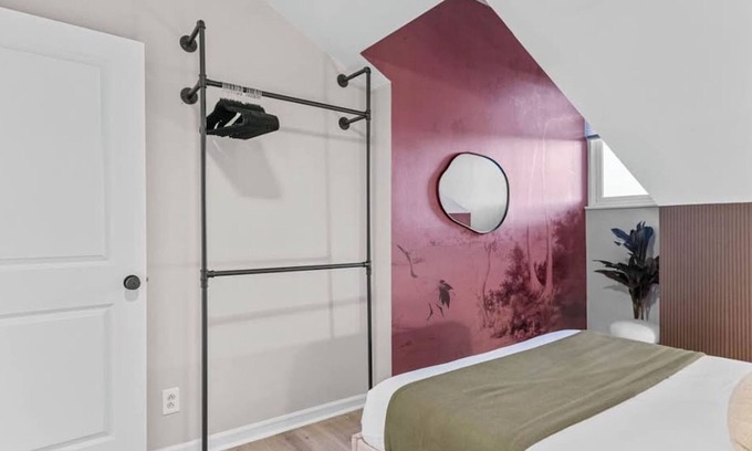 Soulard Apartamento | Elegant 3BR Designer Retreat near Soulard & Lafayette Square in St. Louis