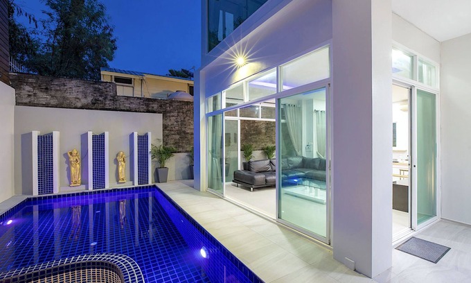 Ban Saiyuan Villa | Elegant 3BR Pool Villa Sara near NaiHarn