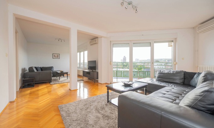 Palilula Apartamento | Elegant 4-Bedroom Penthouse with Panoramic Belgrade Views