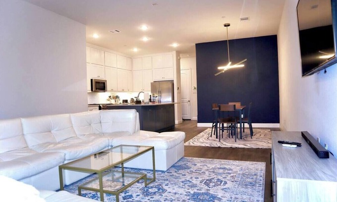 Farmers Branch Casa | Elegant 4BR Home in the Heart of Farmers Branch