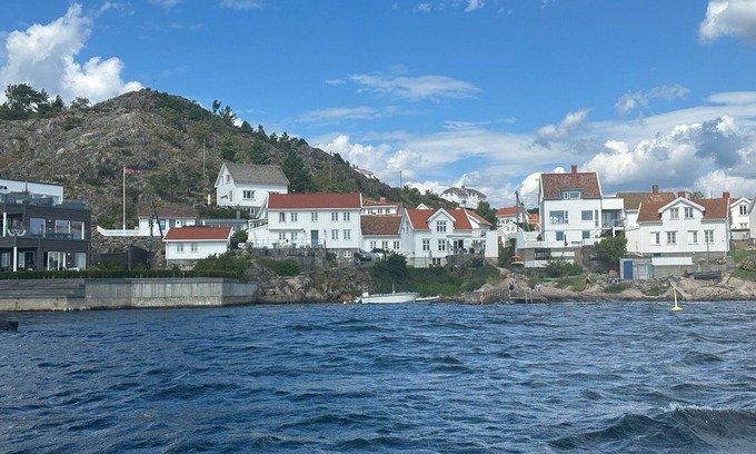 Risor Casa | Elegant 5-bedroom waterfront home in charming Risør, Norway